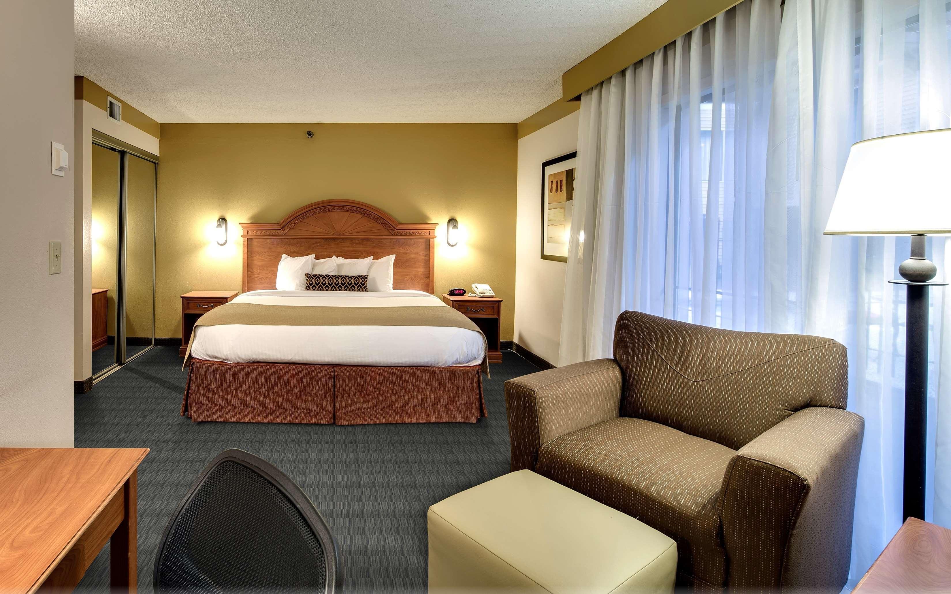 Best Western Plus Como Park Hotel Сент-Пол Экстерьер фото