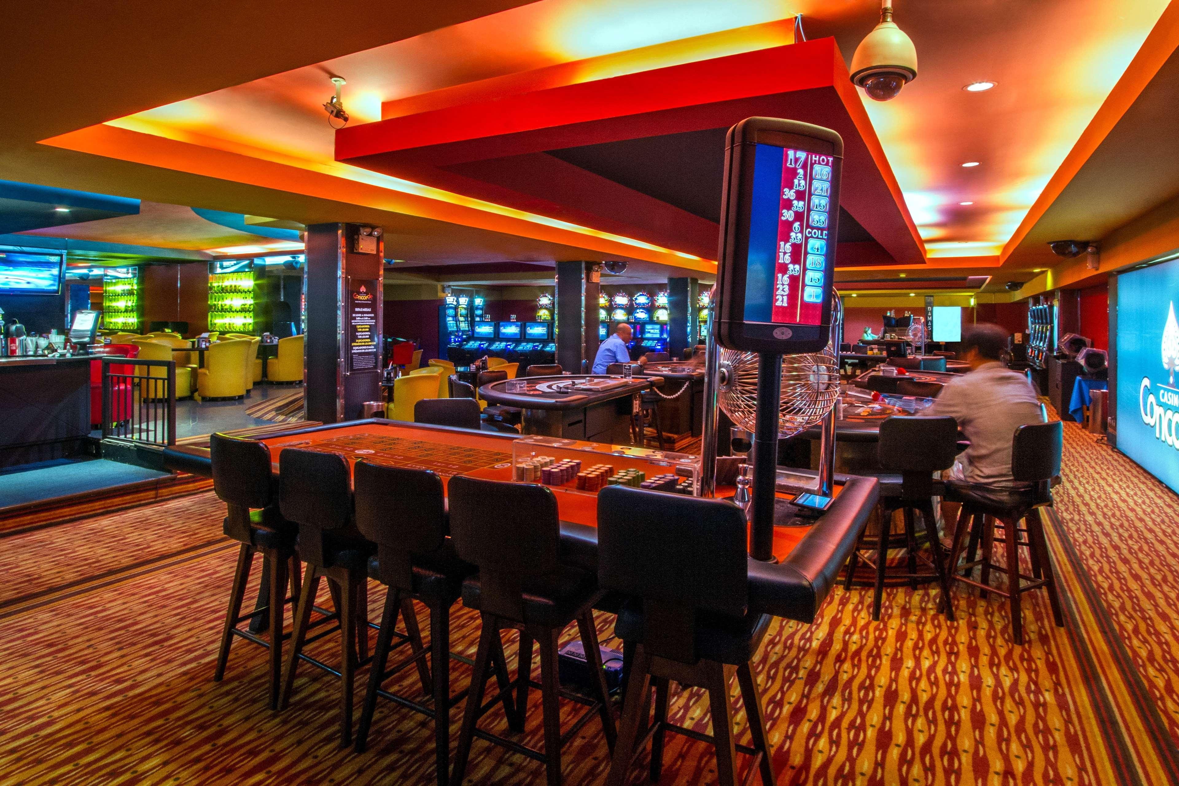 Best Western Plus Como Park Hotel Сент-Пол Экстерьер фото