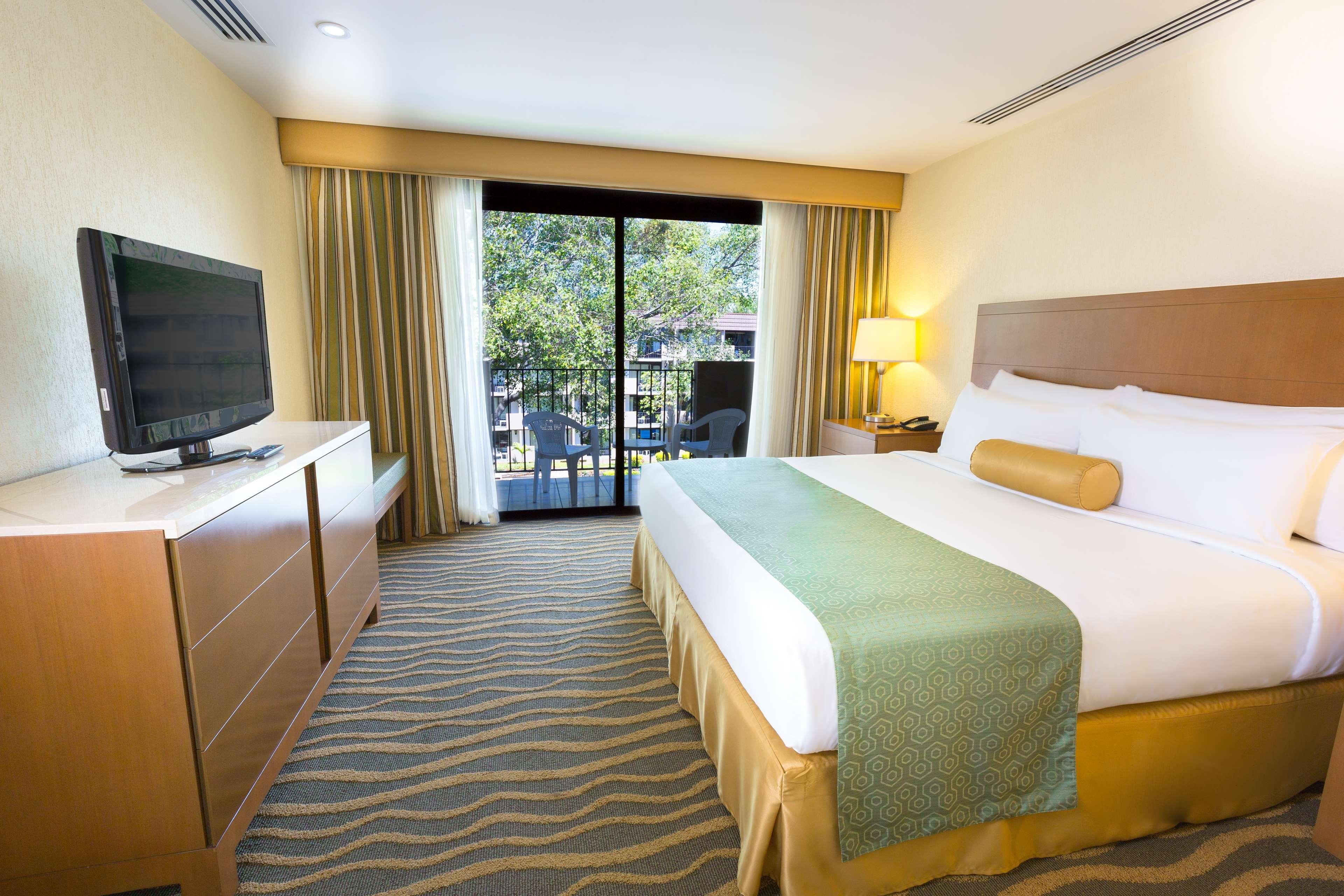 Best Western Plus Como Park Hotel Сент-Пол Экстерьер фото